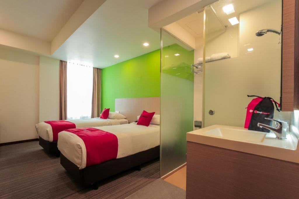 Reddoorz Premium @ Balestier Hotel Singapore Ngoại thất bức ảnh
