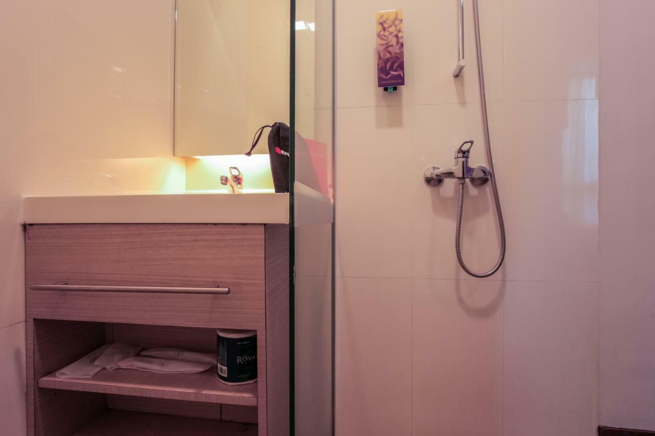 Reddoorz Premium @ Balestier Hotel Singapore Phòng bức ảnh