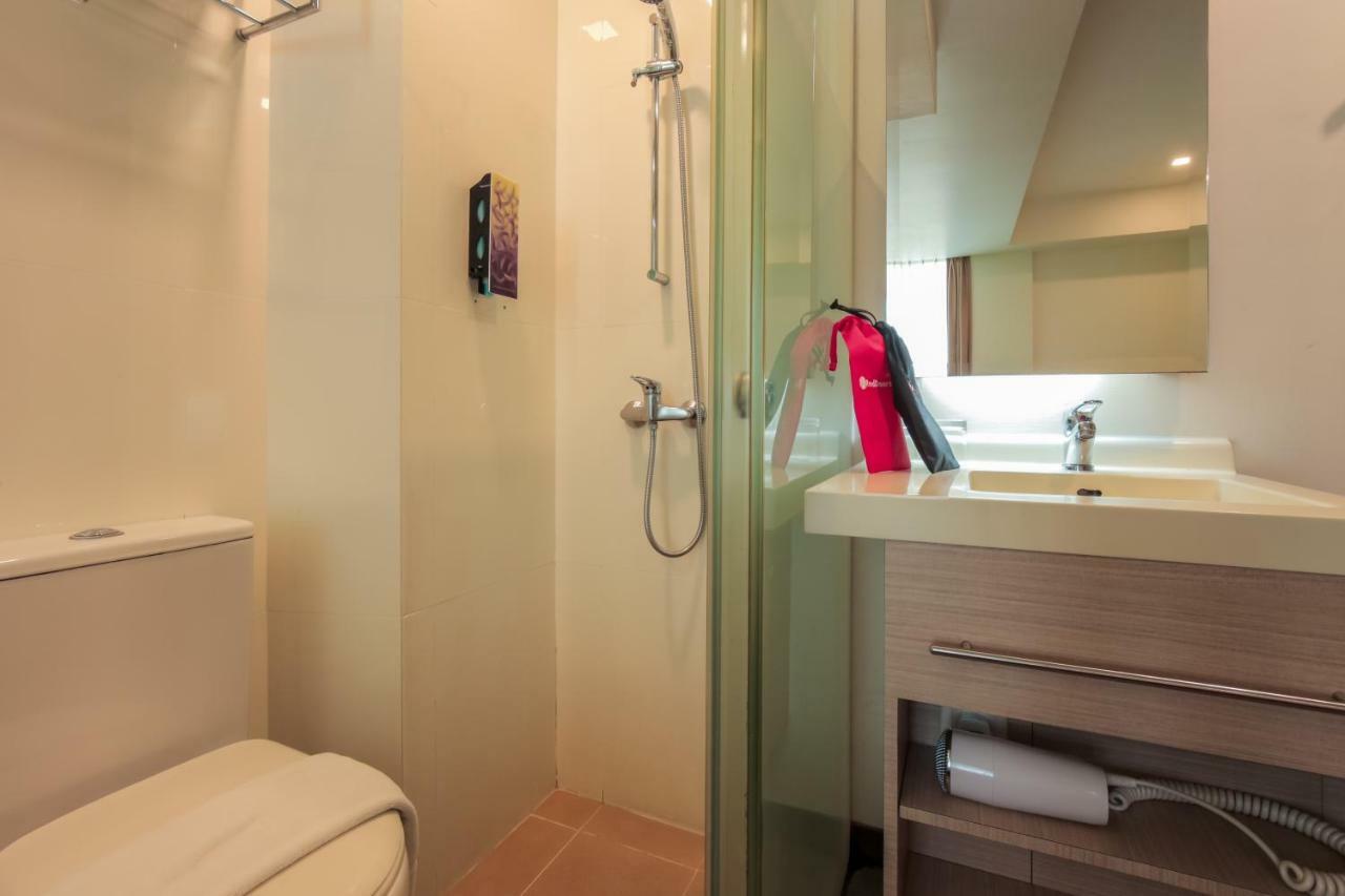 Reddoorz Premium @ Balestier Hotel Singapore Phòng bức ảnh