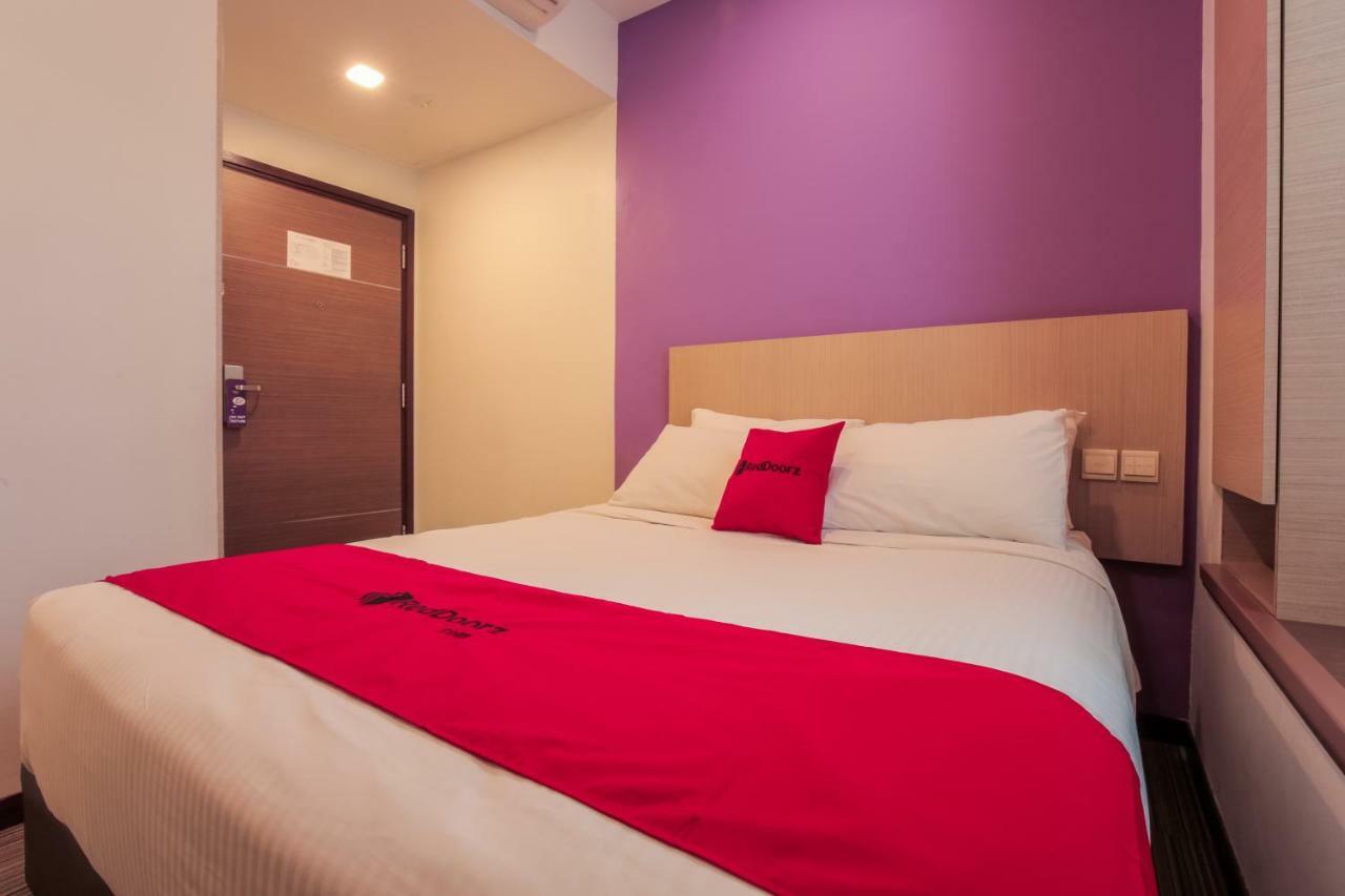 Reddoorz Premium @ Balestier Hotel Singapore Phòng bức ảnh